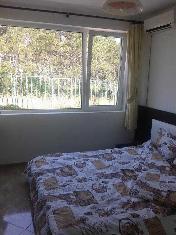 Caprice Apartment In Lozenec Kiten  Exterior foto